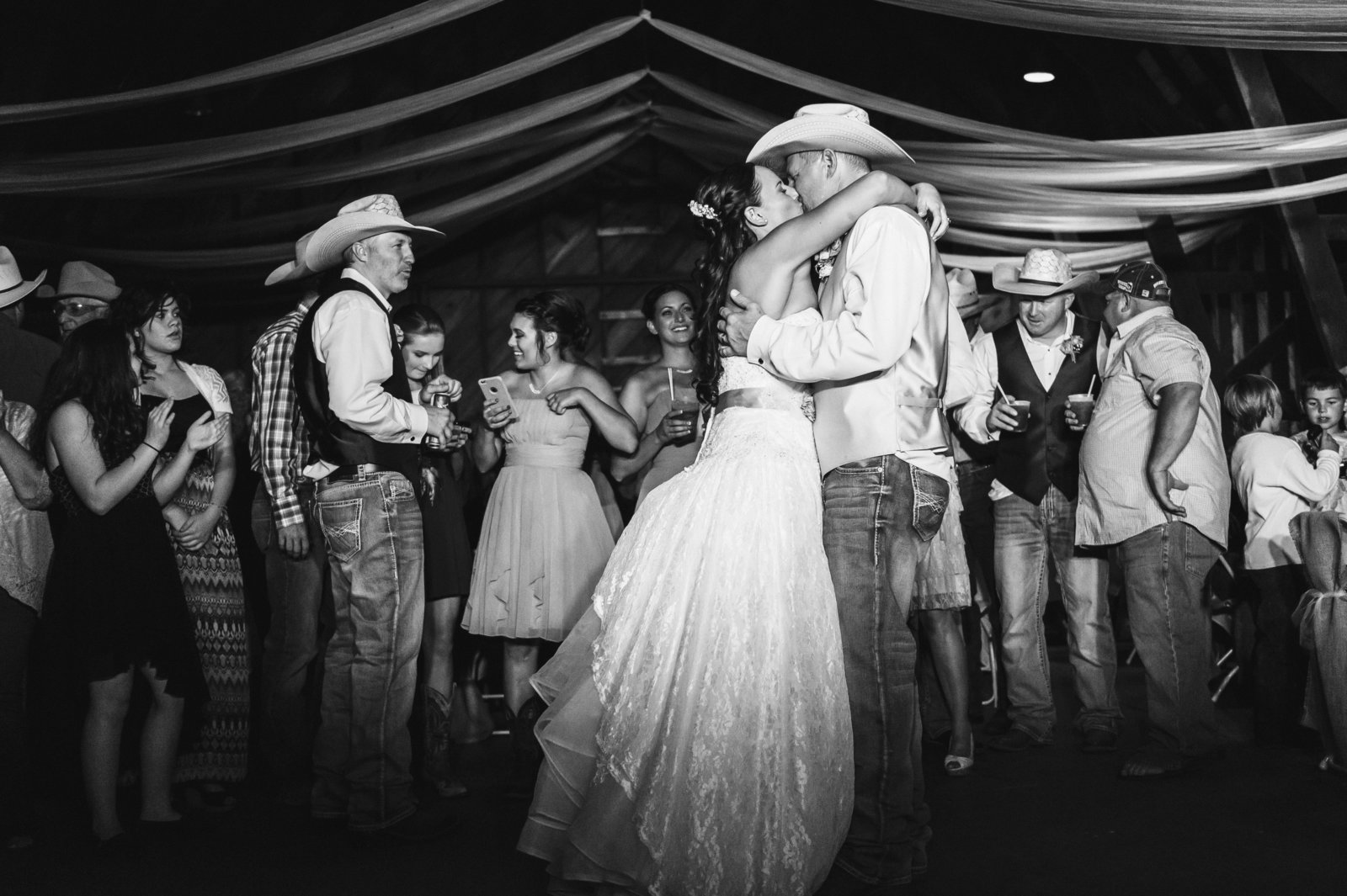 chelsy weisz photography north dakota wedding photographer-69