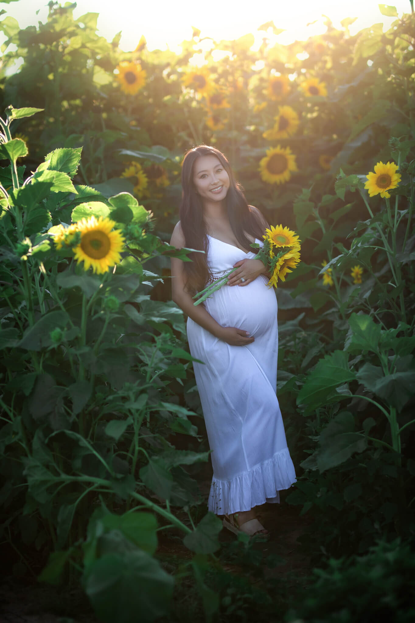 Milwaukee_Maternity_Photographyer_Sunflowers (1)