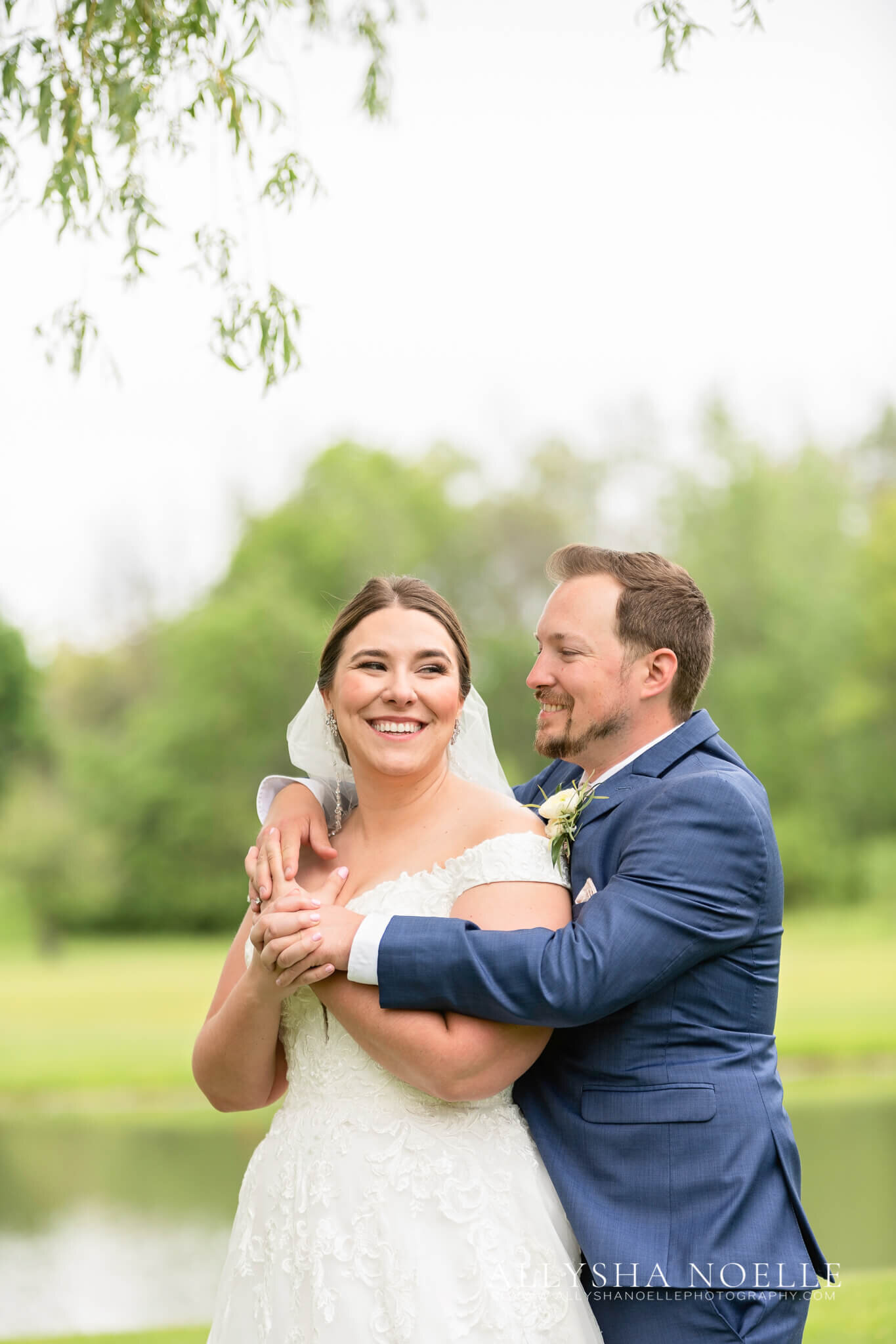 Wedding-at-River-Club-of-Mequon-361