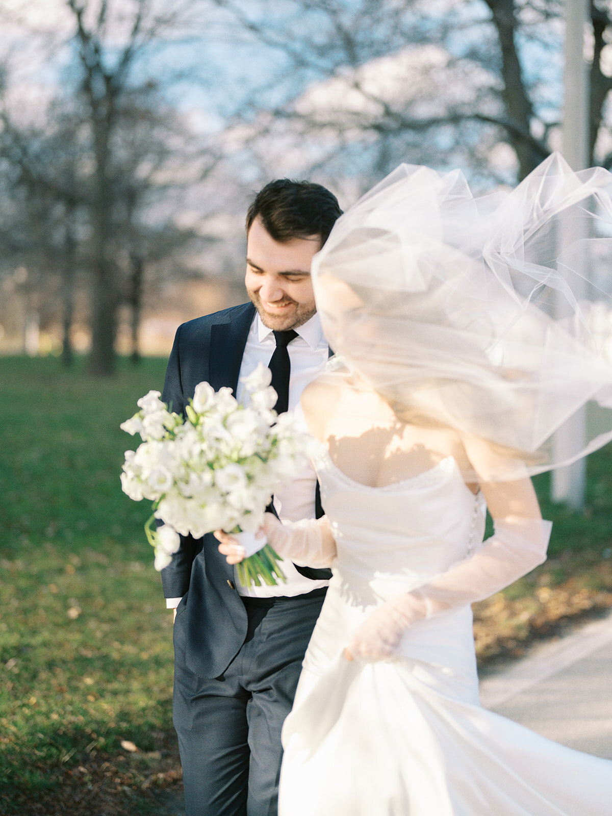 Chicago_Wedding_Photographer_LaurenPage23-77
