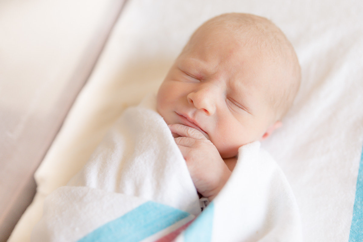 newborn-portrait-fresh-48-maryland-hospital