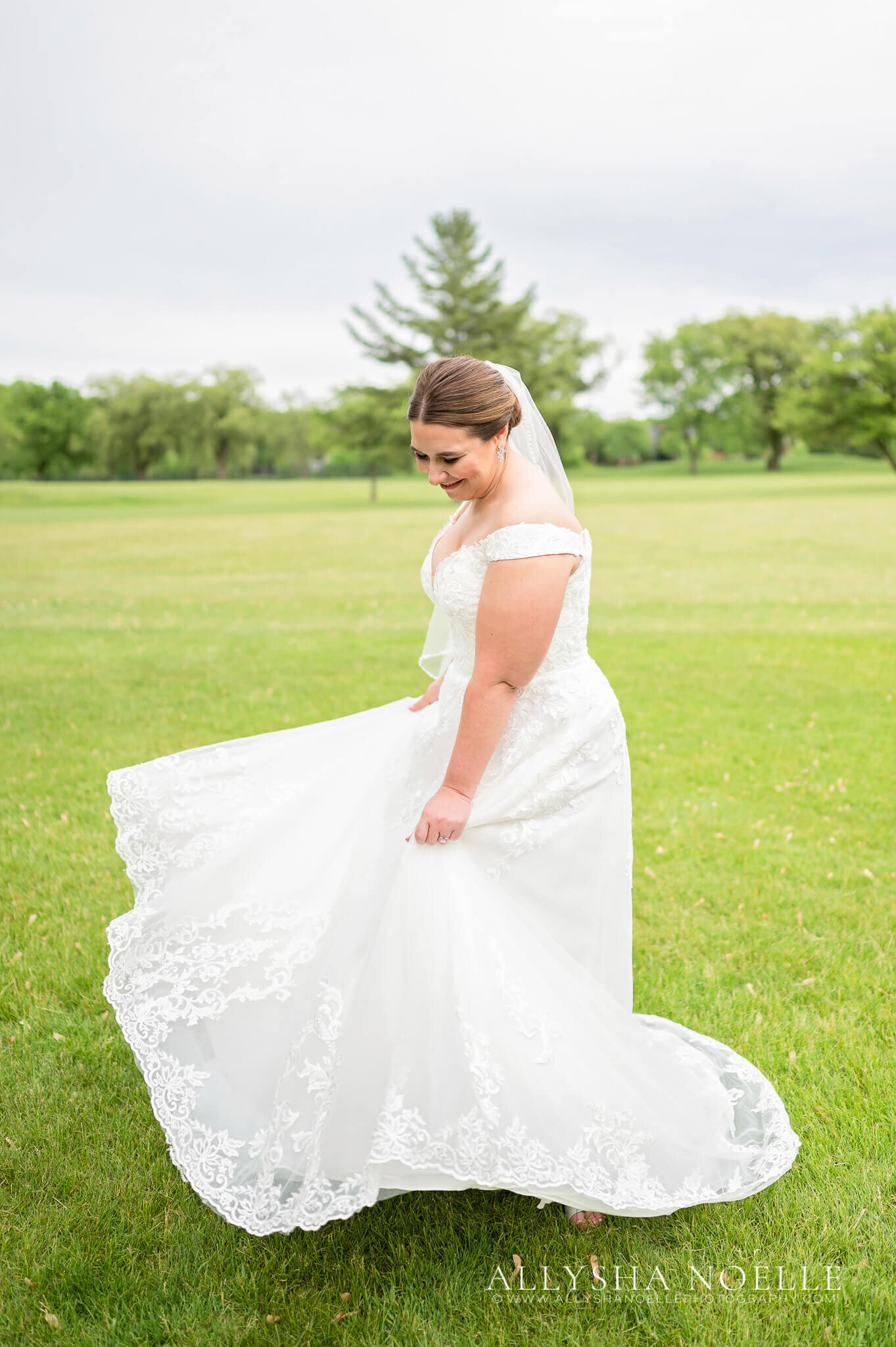 Wedding-at-River-Club-of-Mequon-240