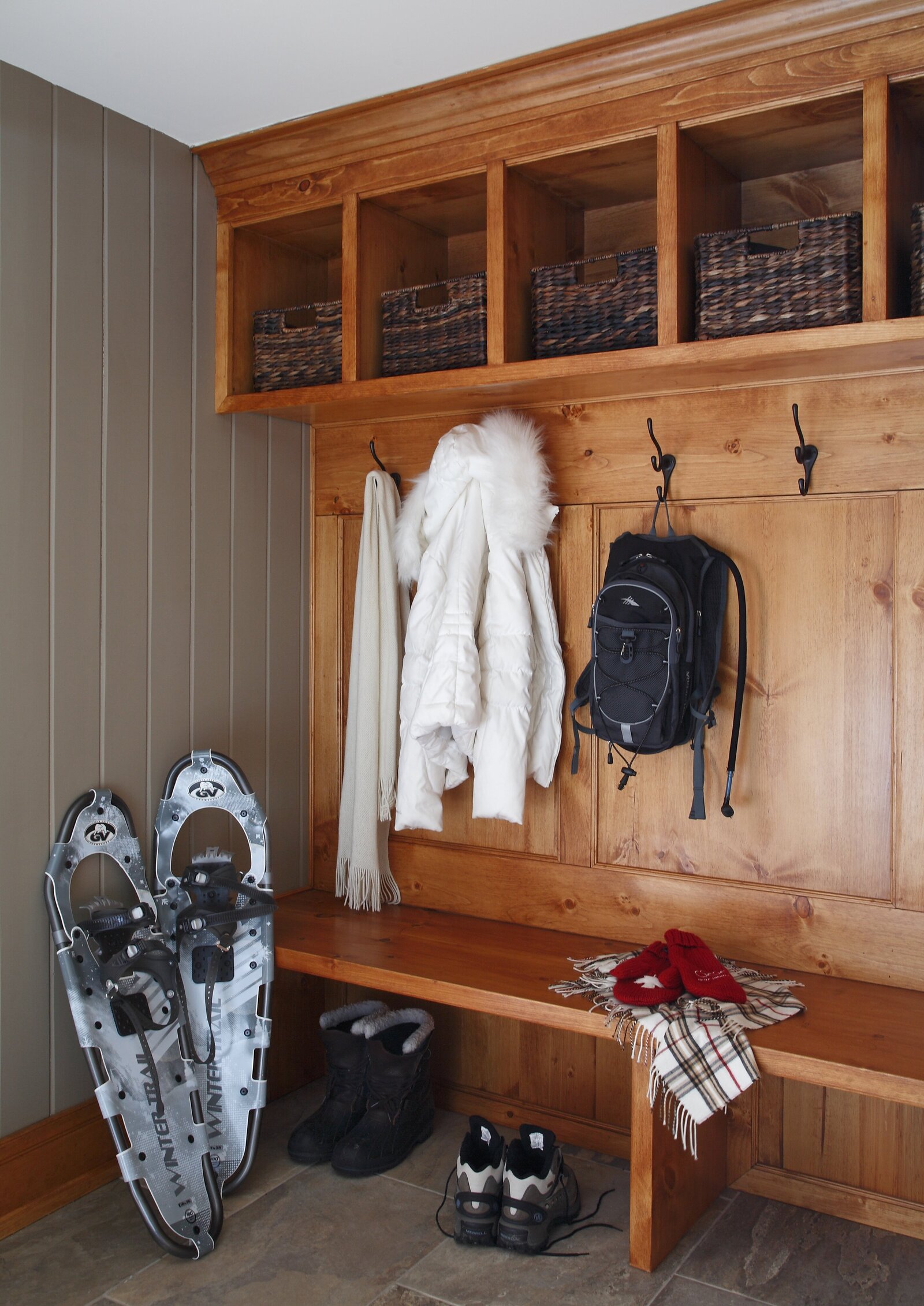 004-Blue Mountain-Interiors-Ski Chalet-Mud Room-Bench