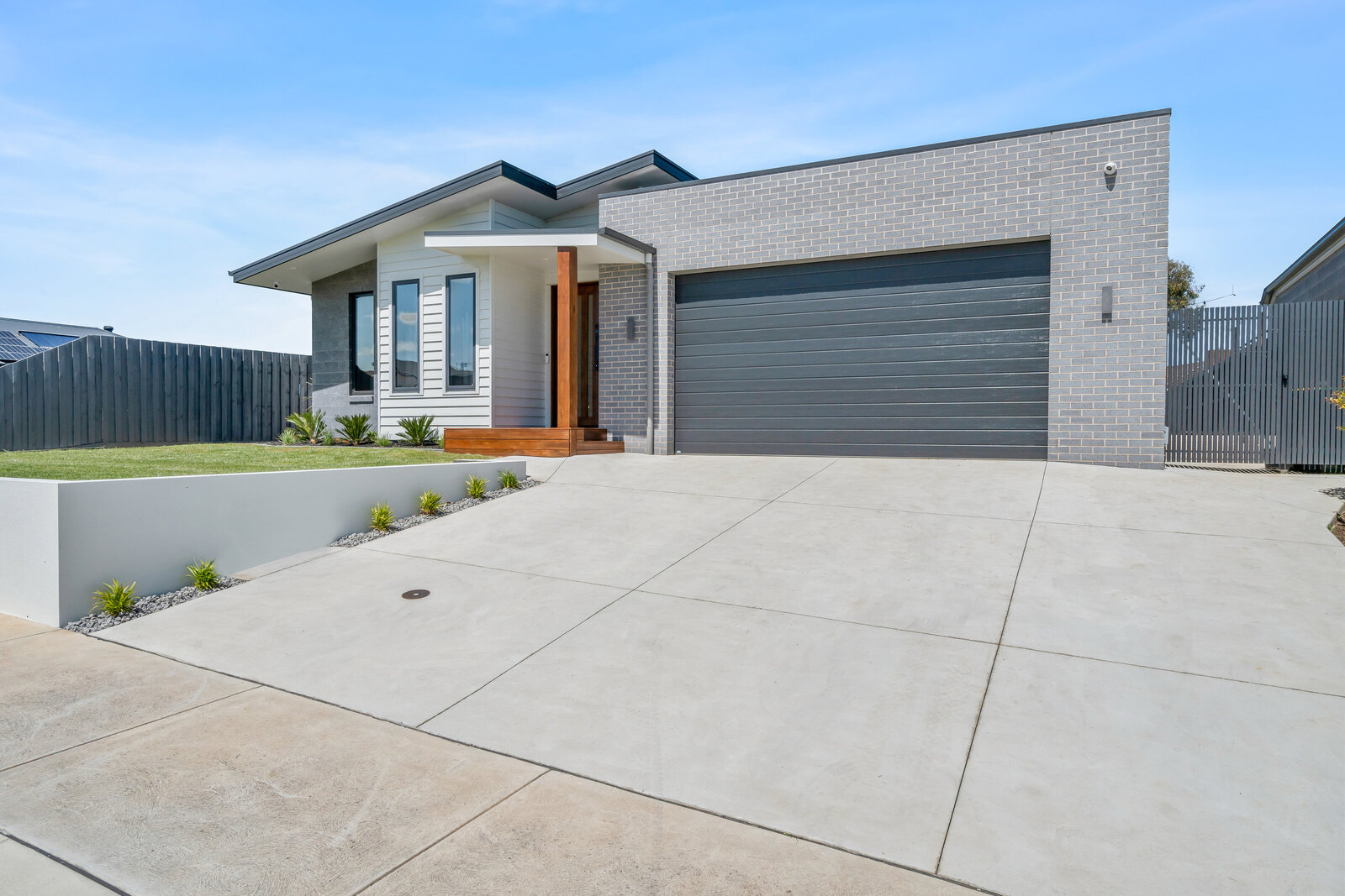 Modern completed home façade by AR Construction in South West VIC