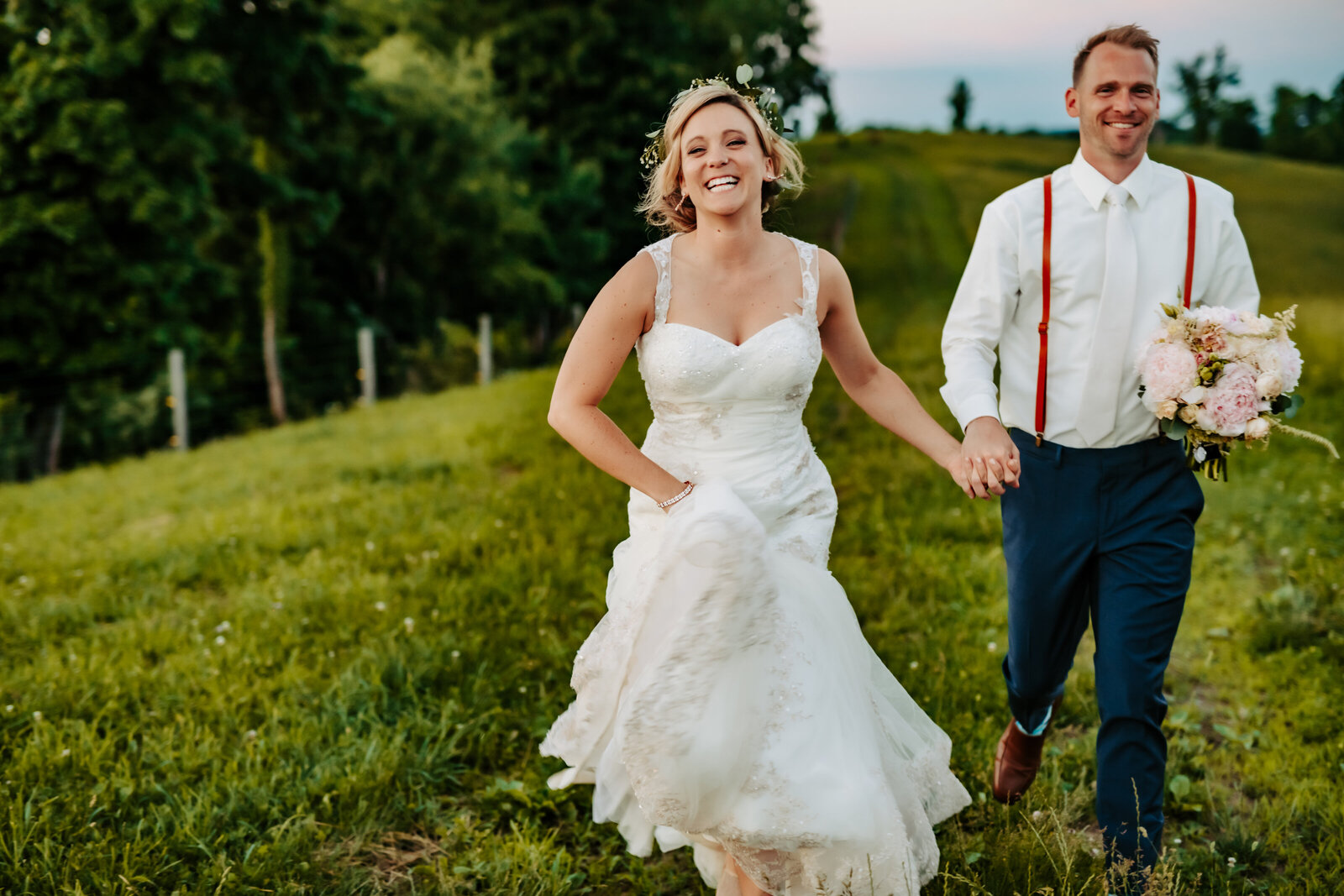 wedding-photos-at-rivercrest-farm-in-dover-ohio