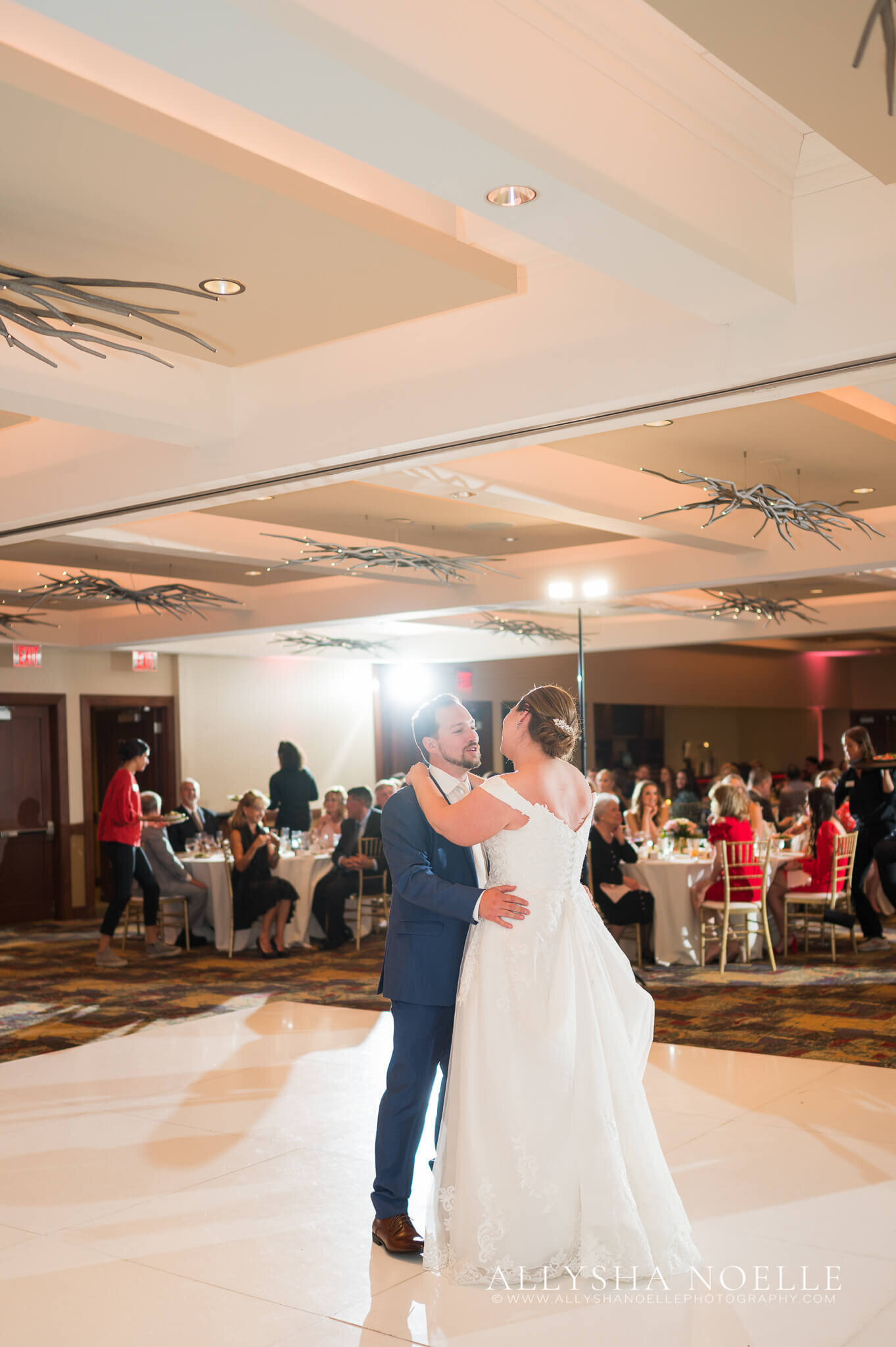 Wedding-at-River-Club-of-Mequon-759
