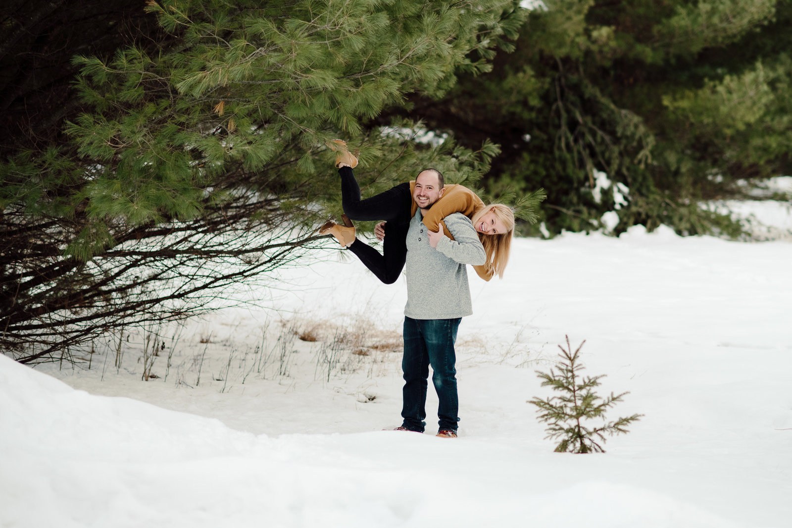Winter couples session in Wisconsin