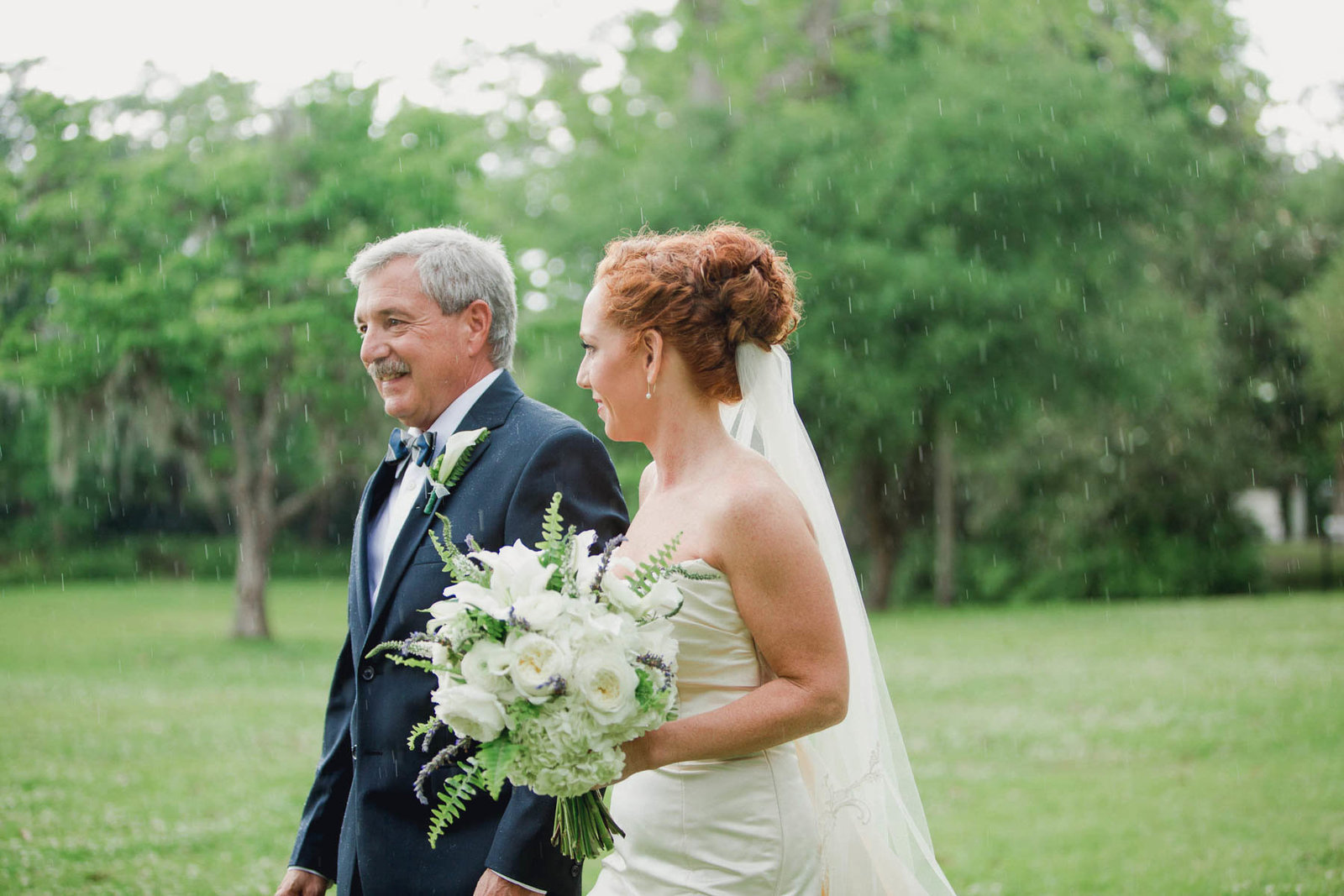 Father walks bride down the aisle, Old Wide Awake Plantation, Charleston, South Carolina
