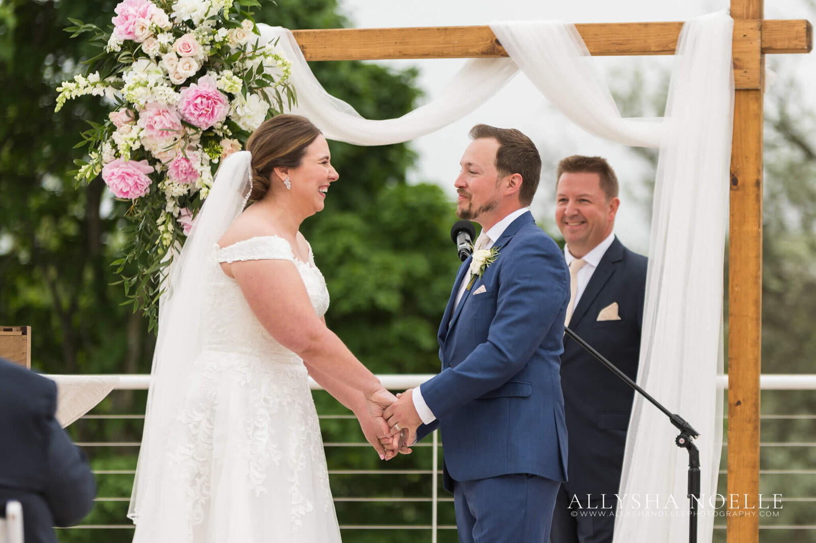 Wedding-at-River-Club-of-Mequon-639