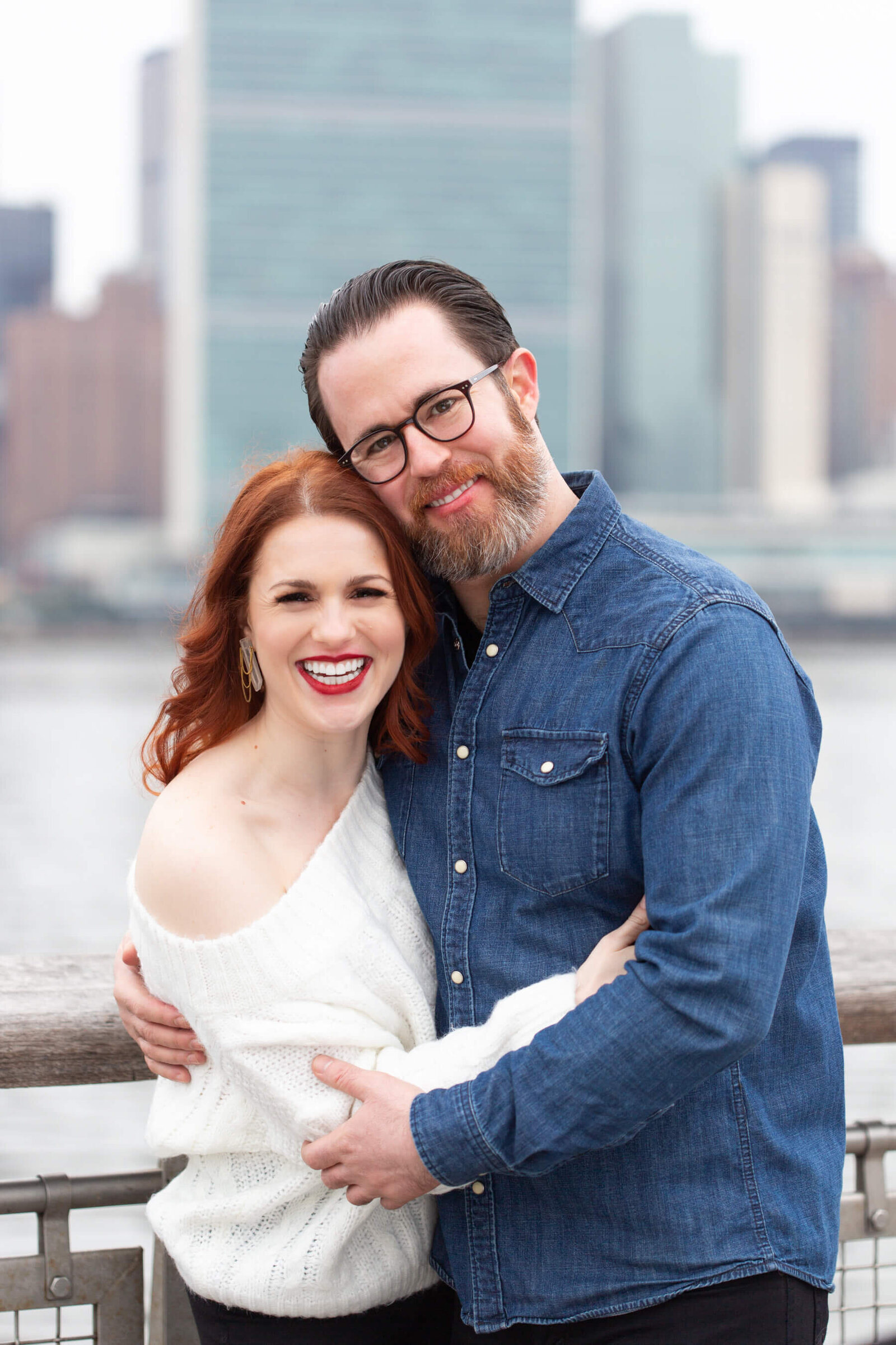 nyc-engagement-session-long-island-city-queens-skyline-red-hair-2