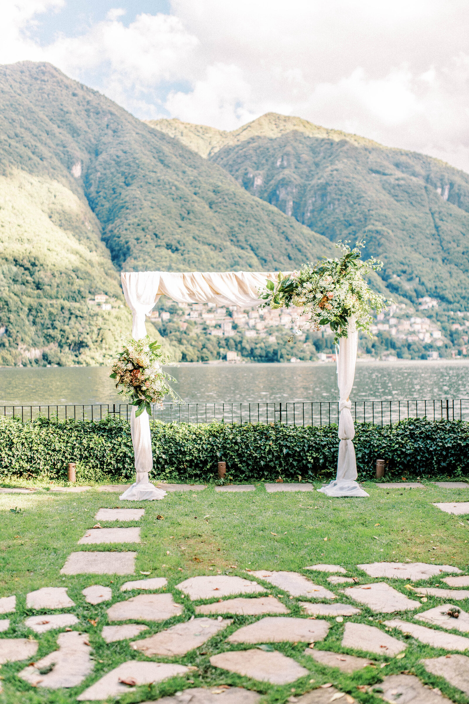 Bröllopsfotograf Italien, Bröllopsfotograf Laglio, Bröllopsfotograf Comosjön, Bröllopsfotograf Lake Como, Bröllopsfotograf Sverige, Bröllopsfotograf Småland, Bröllop i Italien, Bröllop vid comosjön, Bröllop Realis Villa Vittoria, Bröllop Laglio, Italian wedding, Wedding in Lake como, Wedding in laglio, Wedding photographer Italy, Wedding photographer Laglio, Wedding photographer Lake como