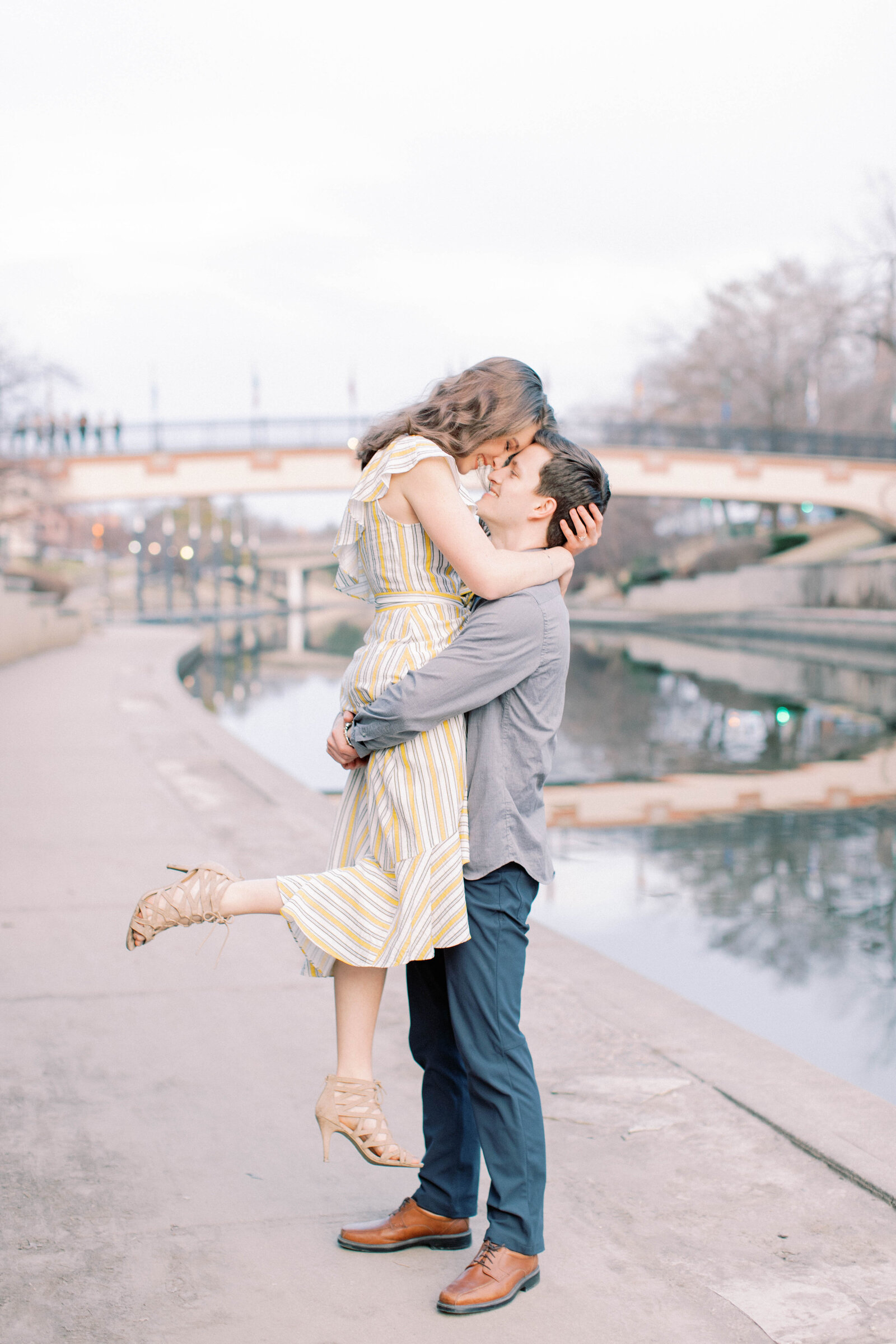 Engagement session at the Plaza in Kansas City