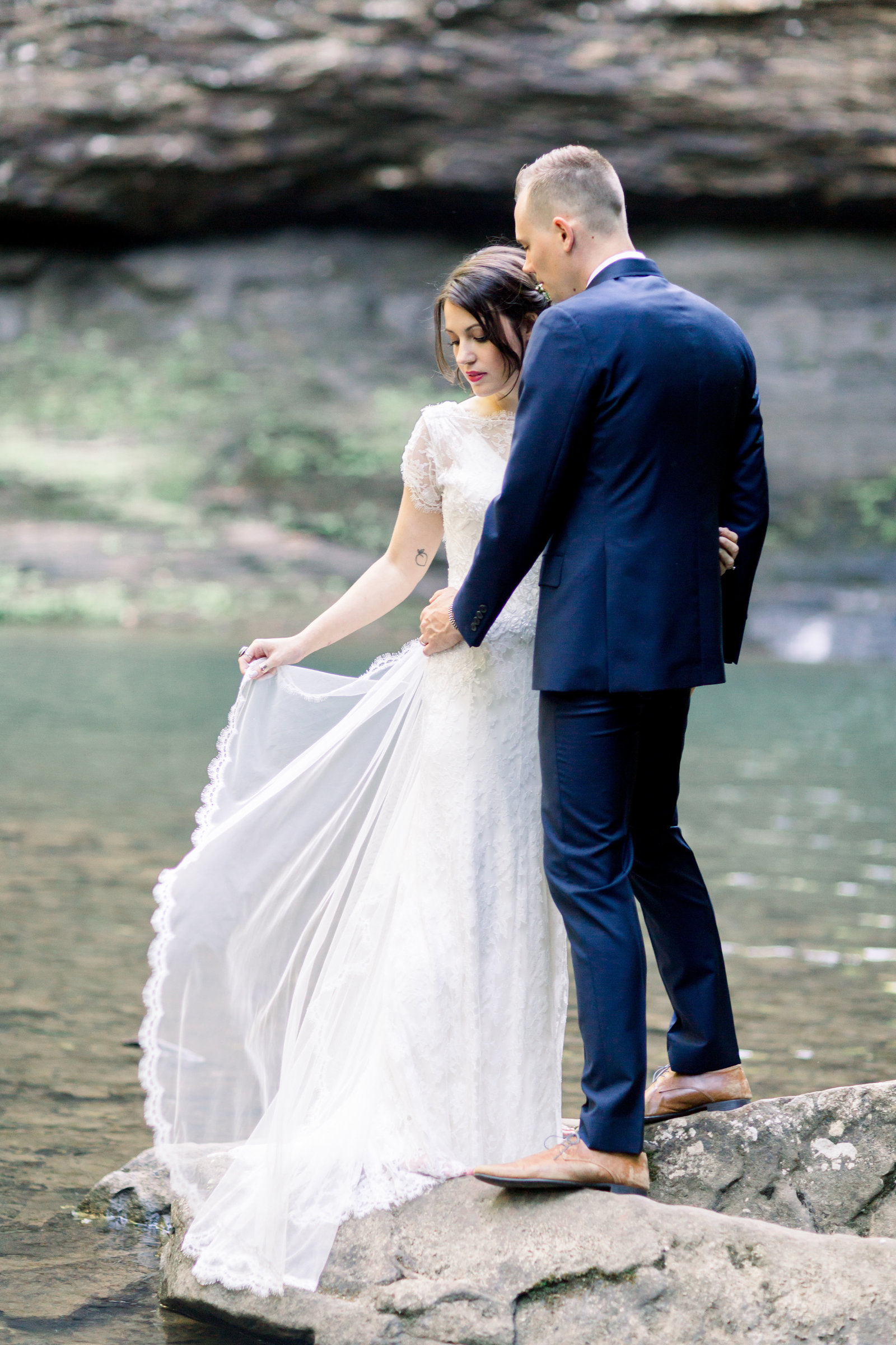 Genuine Wedding Photography for Joyful Couples