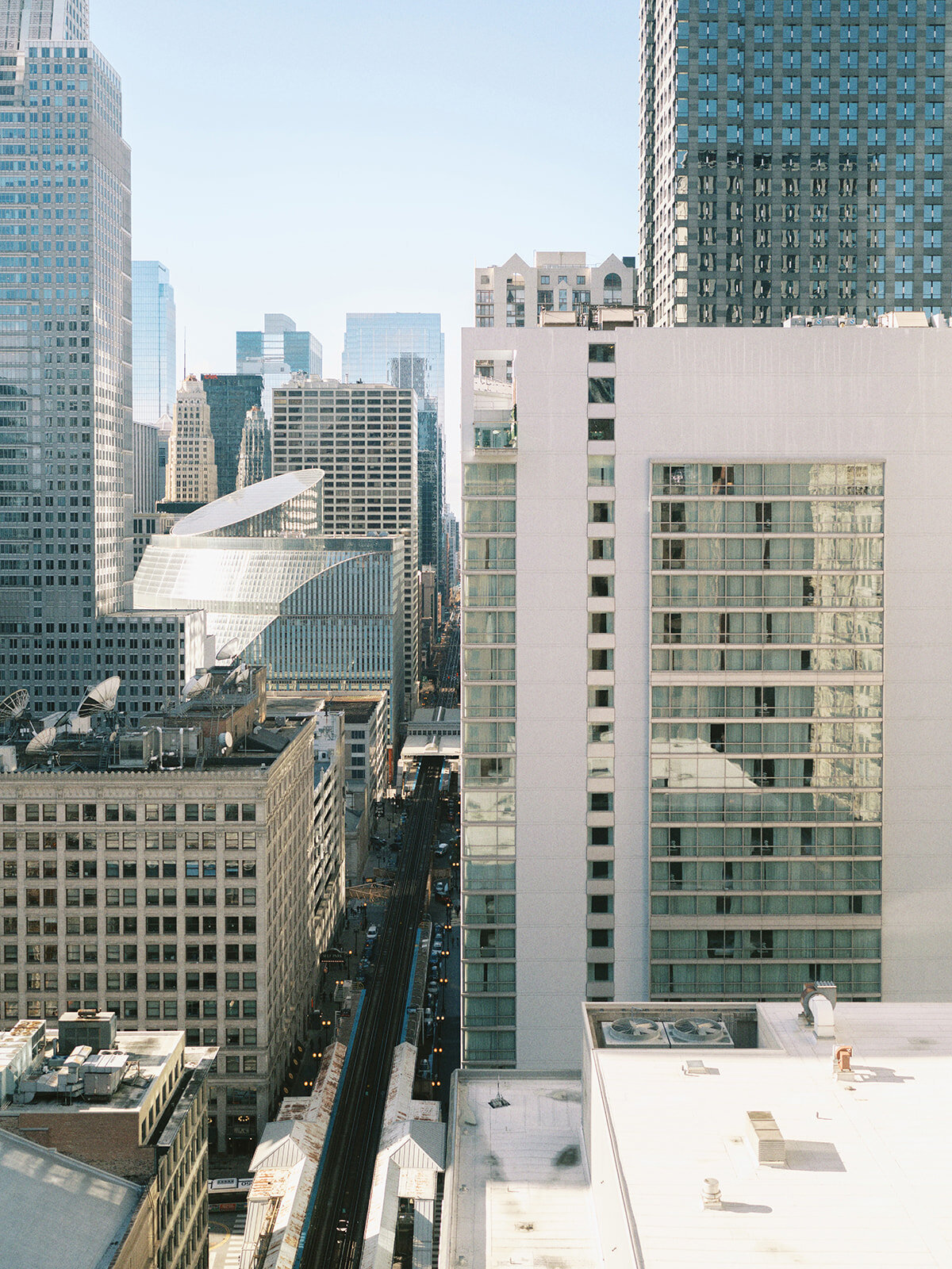 Chicago_Wedding_Photographer_LaurenPage23-1