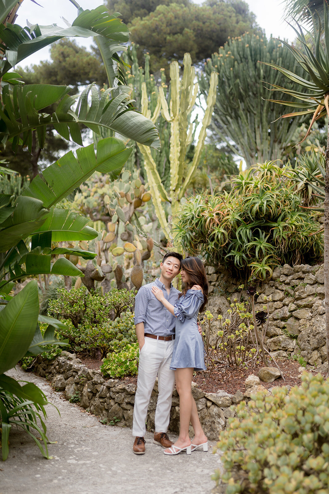 couple-photoshoot-on-villa-ephrussi-saint-jean-cap-ferrat-exotic-garden (2)