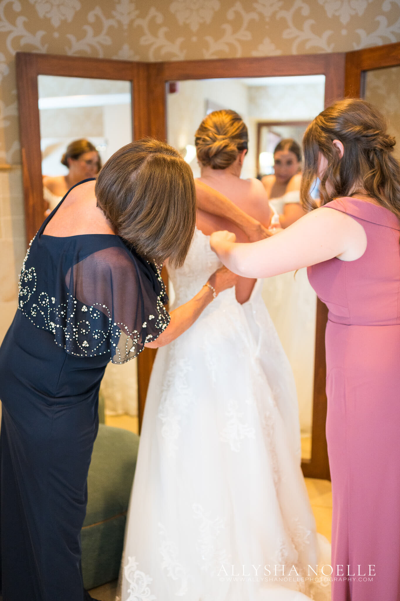 Wedding-at-River-Club-of-Mequon-102