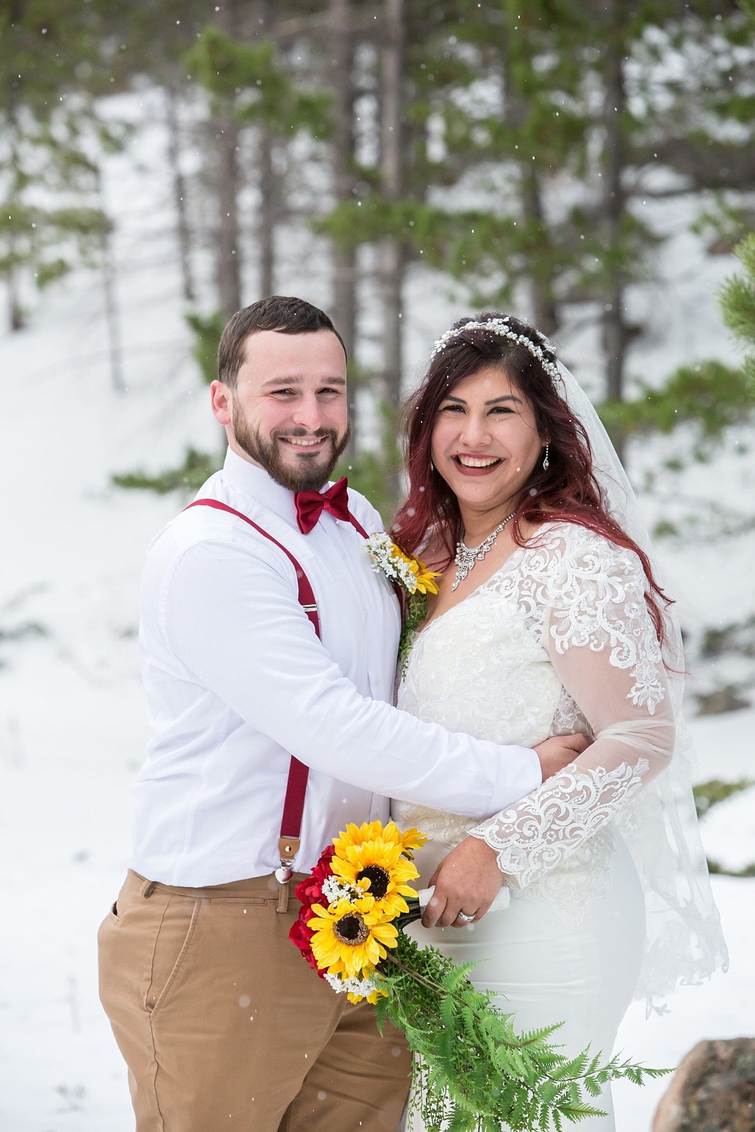 Winter elopement in Estes Park