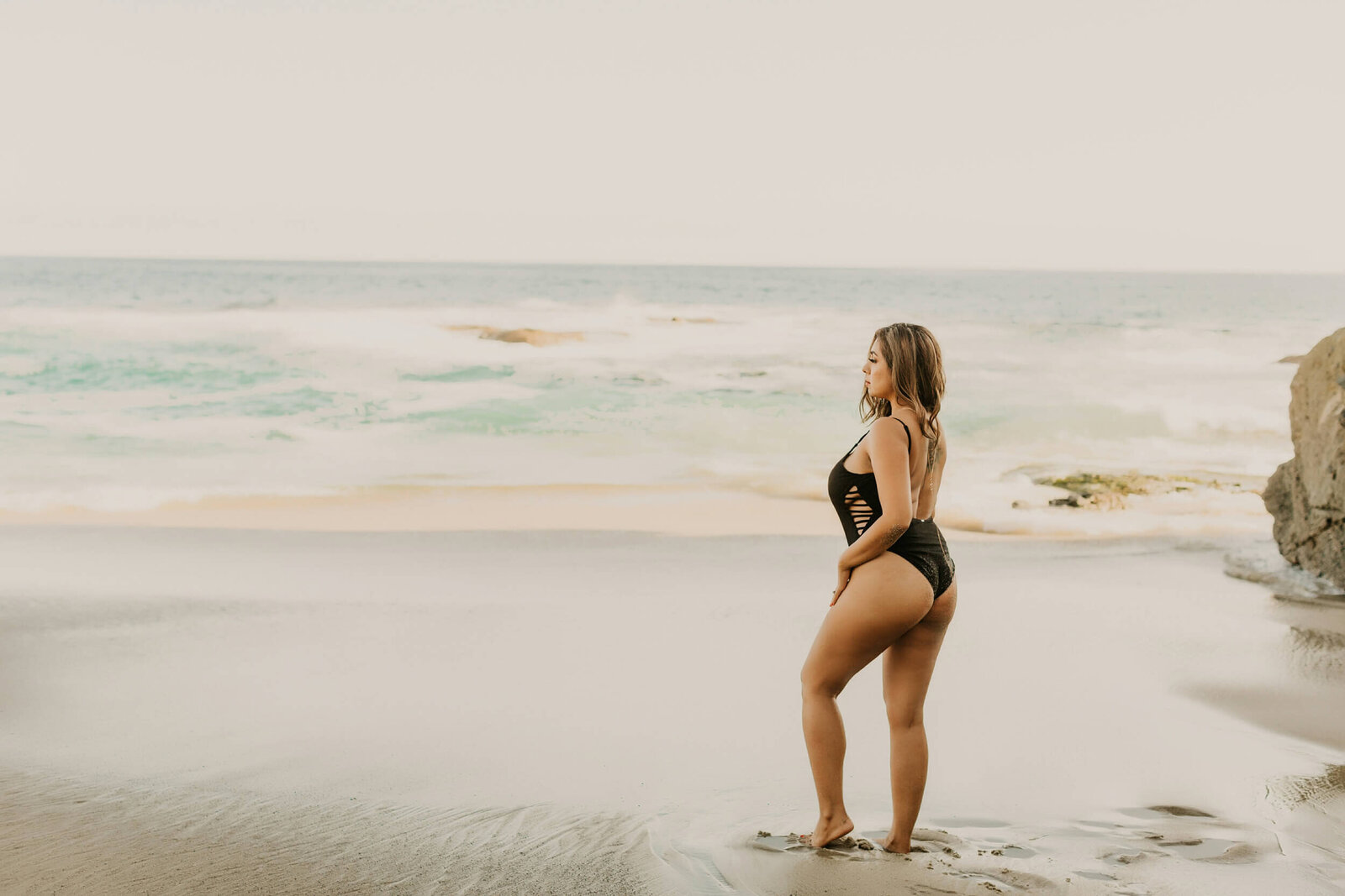 curvy beach boudoir california san diego
