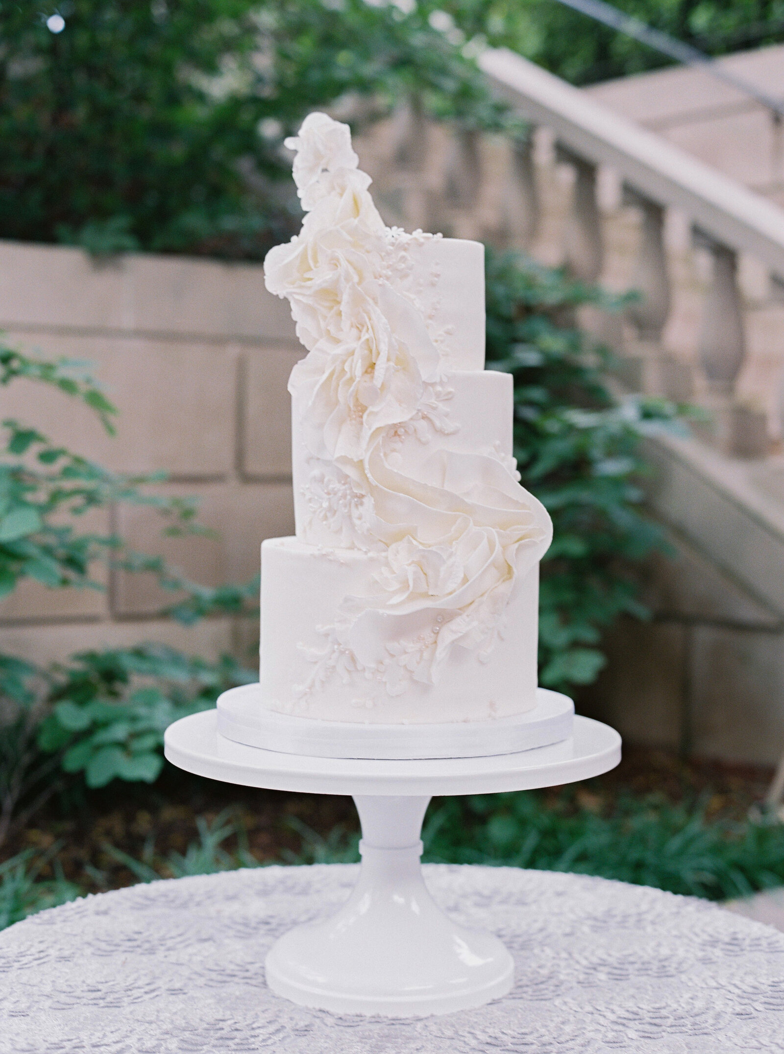 wedding cake, Fluffy Thoughts cake, DC wedding planner