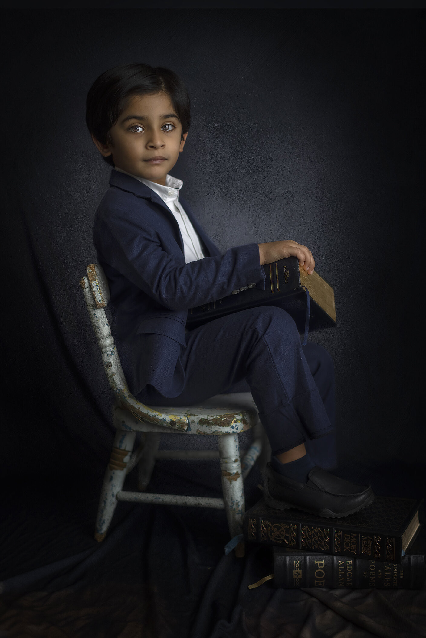 Young boy in Dallas Fine Art photoshoot.