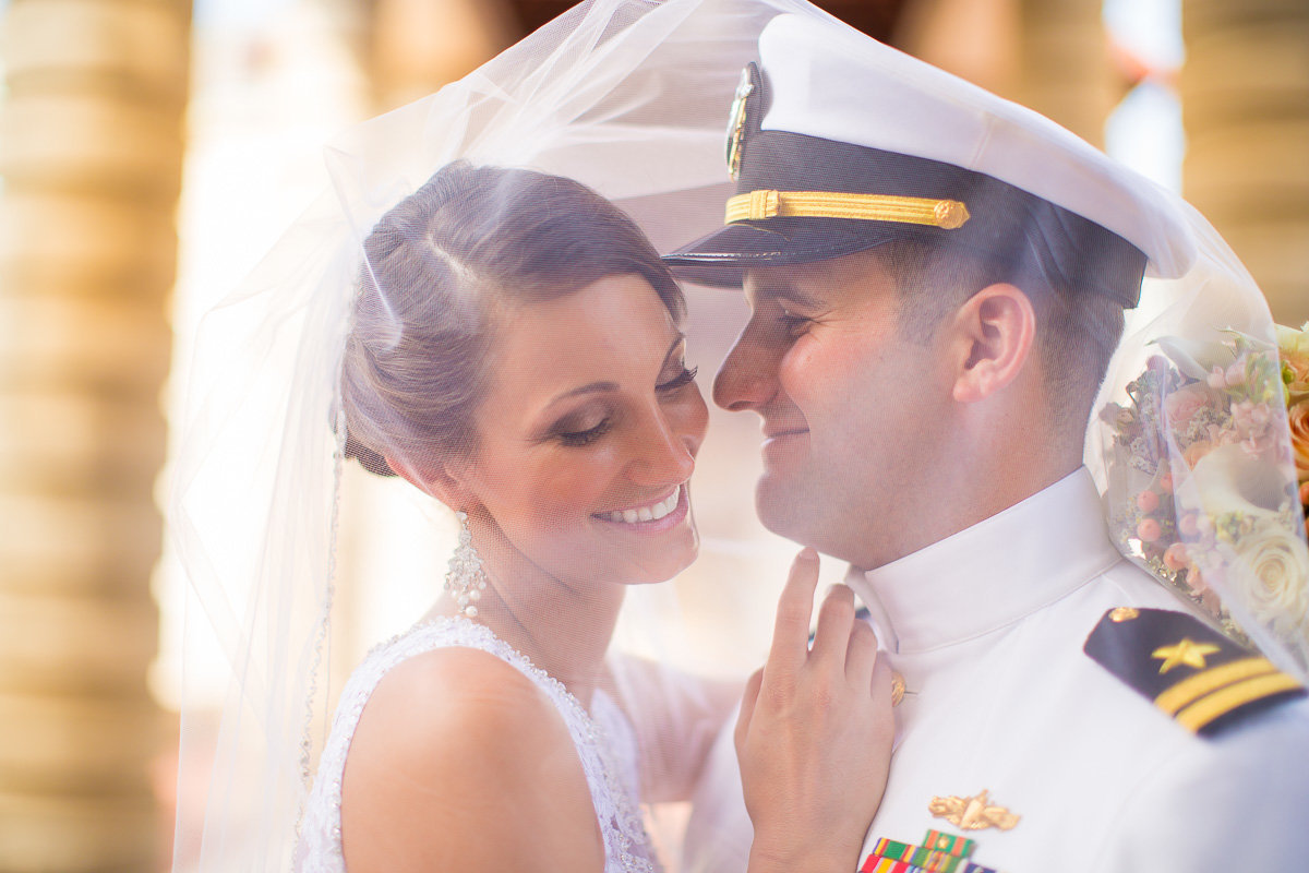 photo of a couple at the naval academy in annapolis maryland