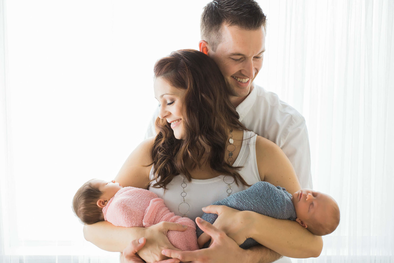 newborn twin family portraits