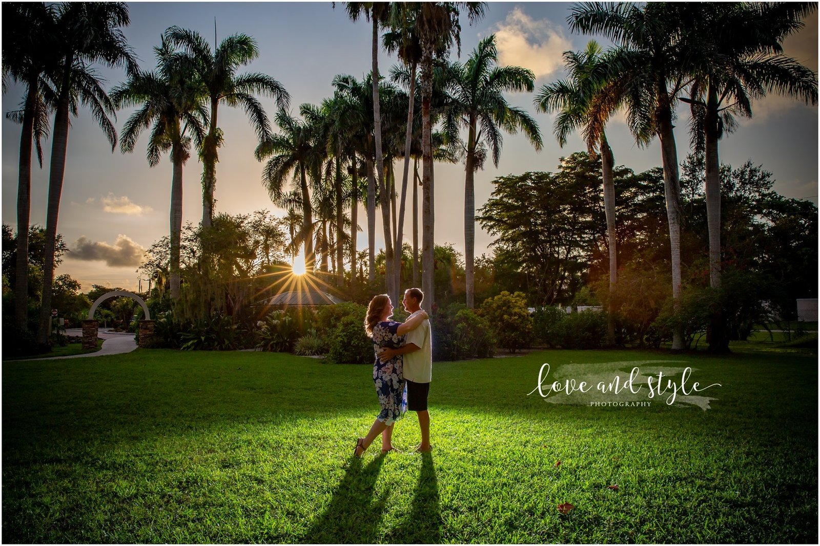 Engagement Photography at Palma Sola Botanical garden during sunset