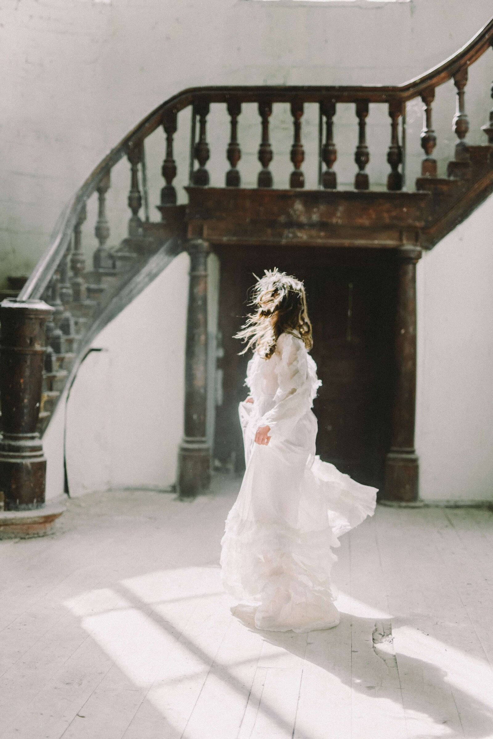 Wedding-dress-bridal-gown-store-website-template-Showit-pexels-leeloo-thefirst-4942565