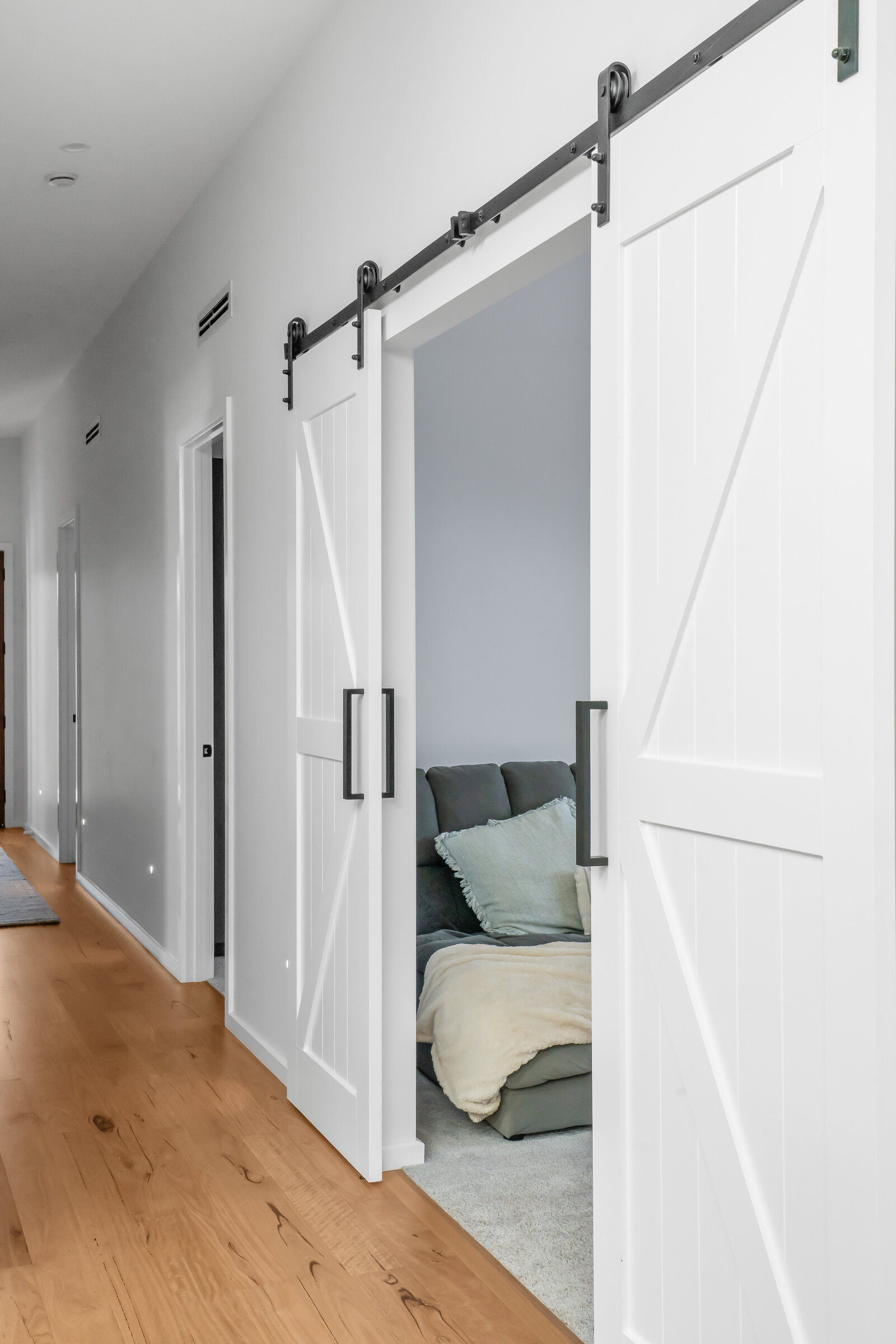 Modern new home build finished by AR Construction in South West VIC