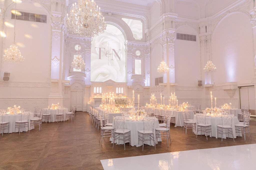 Luxury Maison Principale Montreal wedding decoration | Montreal Luxury wedding photographer