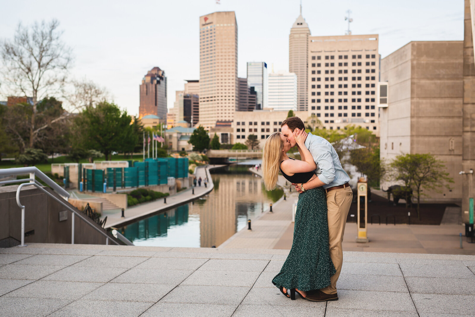 Indianapolis-Engagement-Photographer-casey-and-her-camera (15)