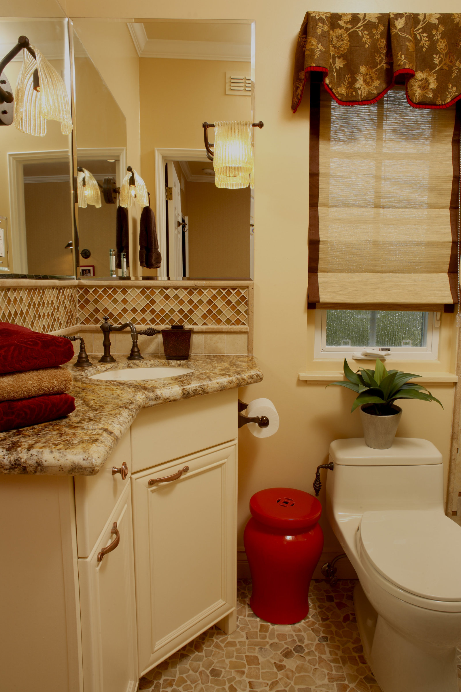 Red and Gold Compact Guest Bath Design