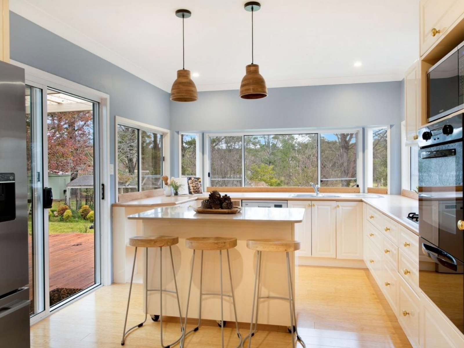 Stunning kitchen with contemporary design - Transforming Every Room with Property Styling in the Southern Highlands