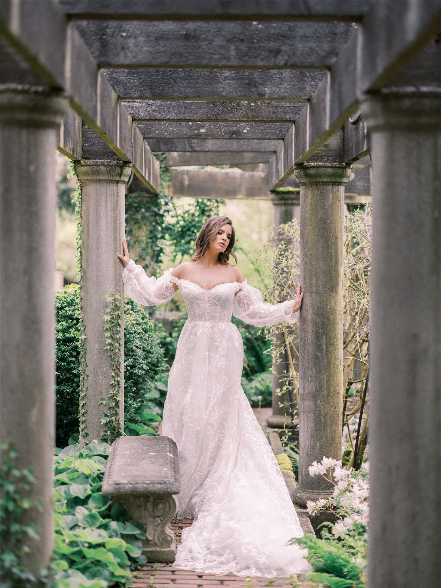calgary-vancouver-wedding-photographers-nicole-sarah-hycroft-manor-235_websize