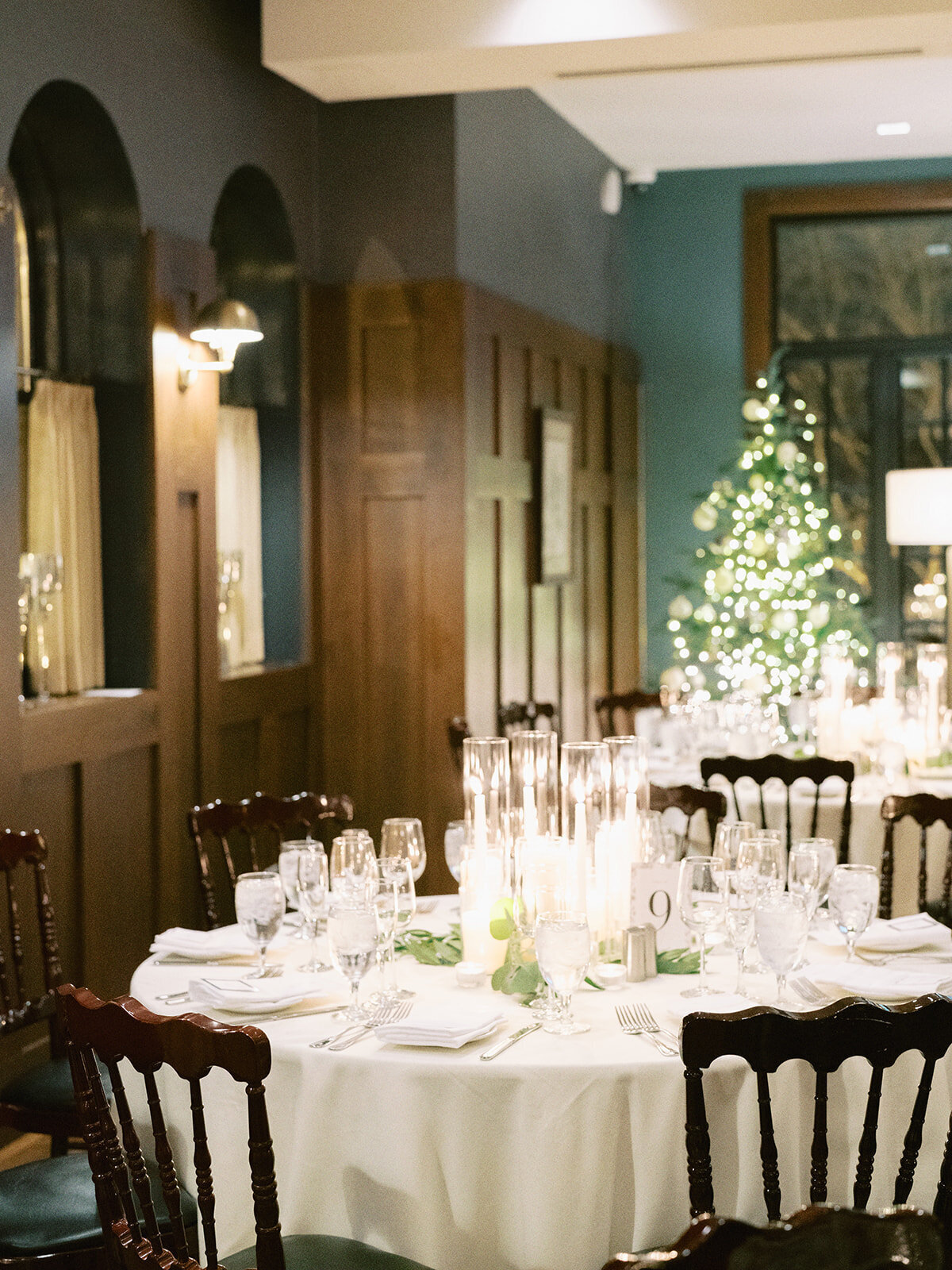 Chicago_Wedding_Photographer_LaurenPage23-113