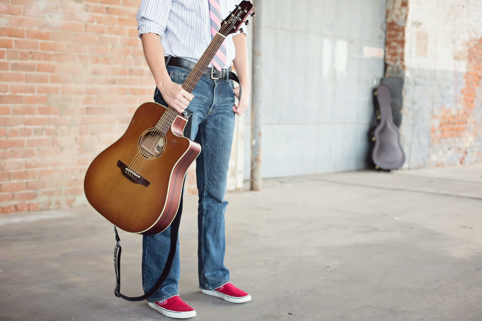 creative outdoor senior boy photography