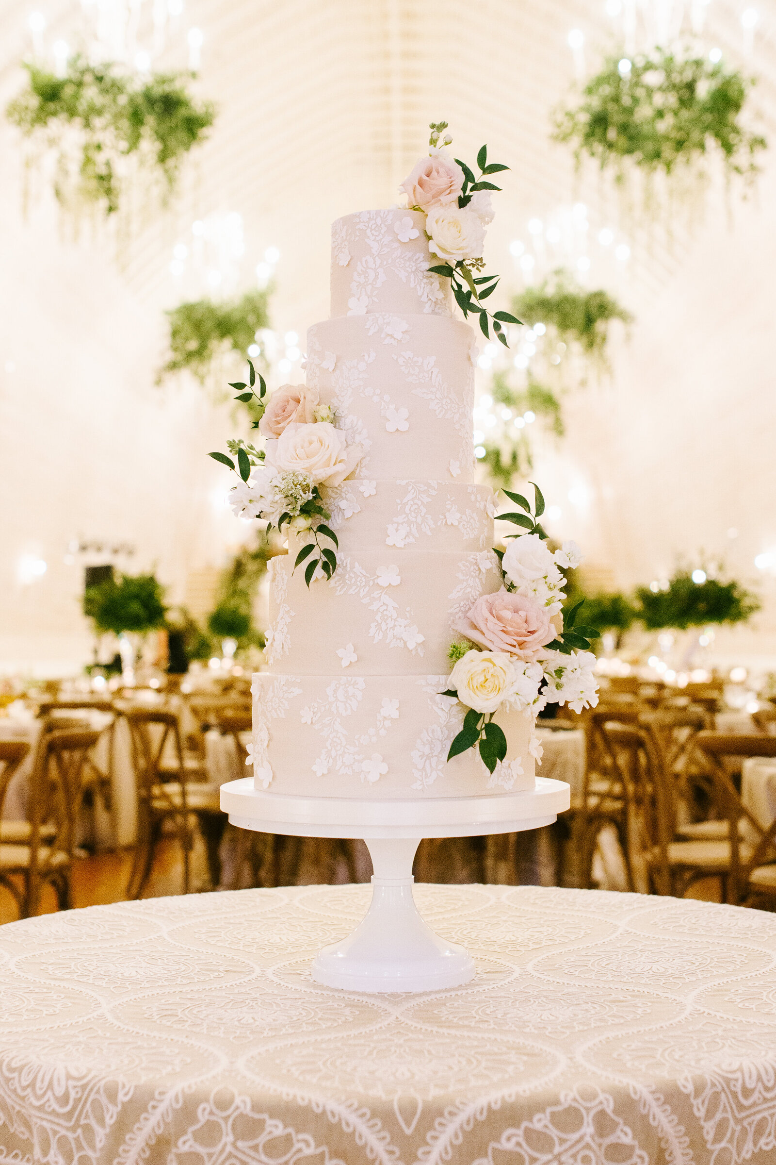 Elegant-Wedding-Cake-Ashley-Cakes-34