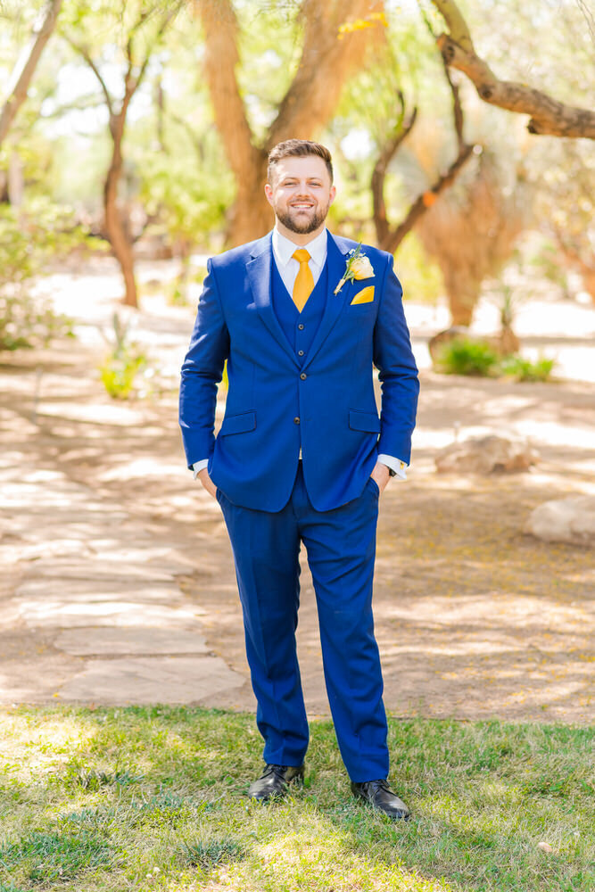 outdoor-wedding-Tucson-marigold-Christy-Hunter-Photography_007