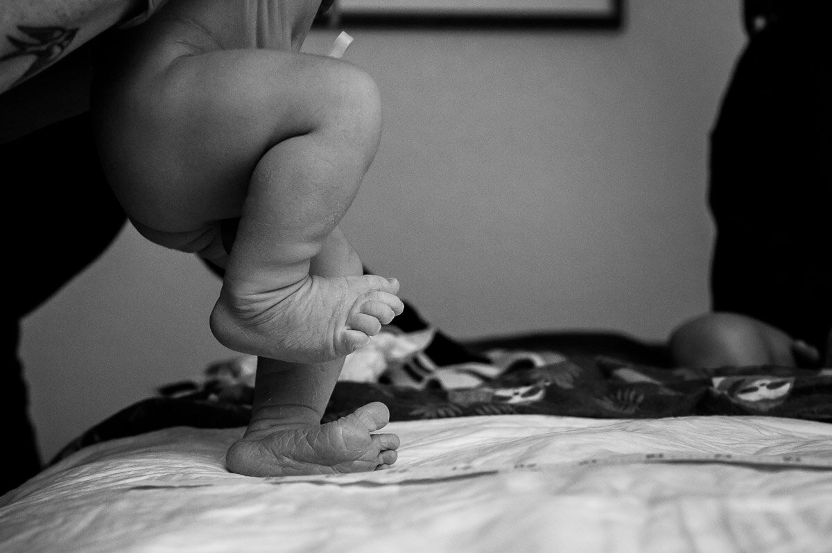 newborn exam feet