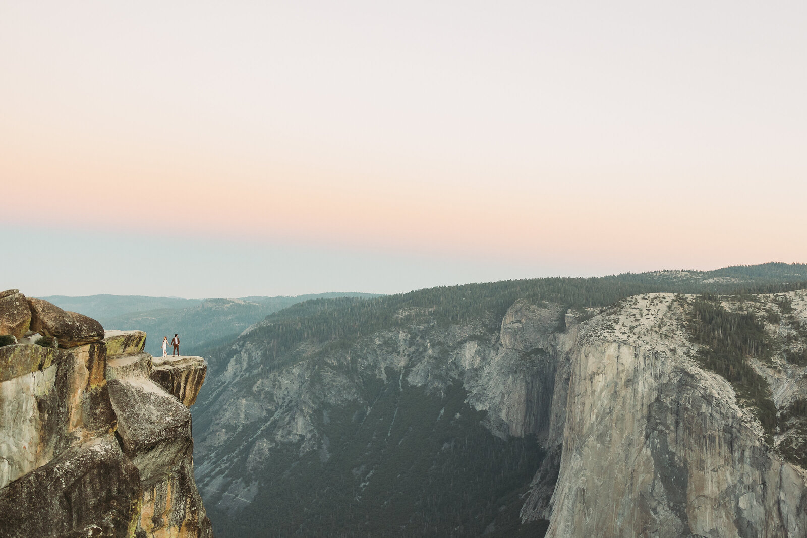 Yosemite wedding taft point elopement