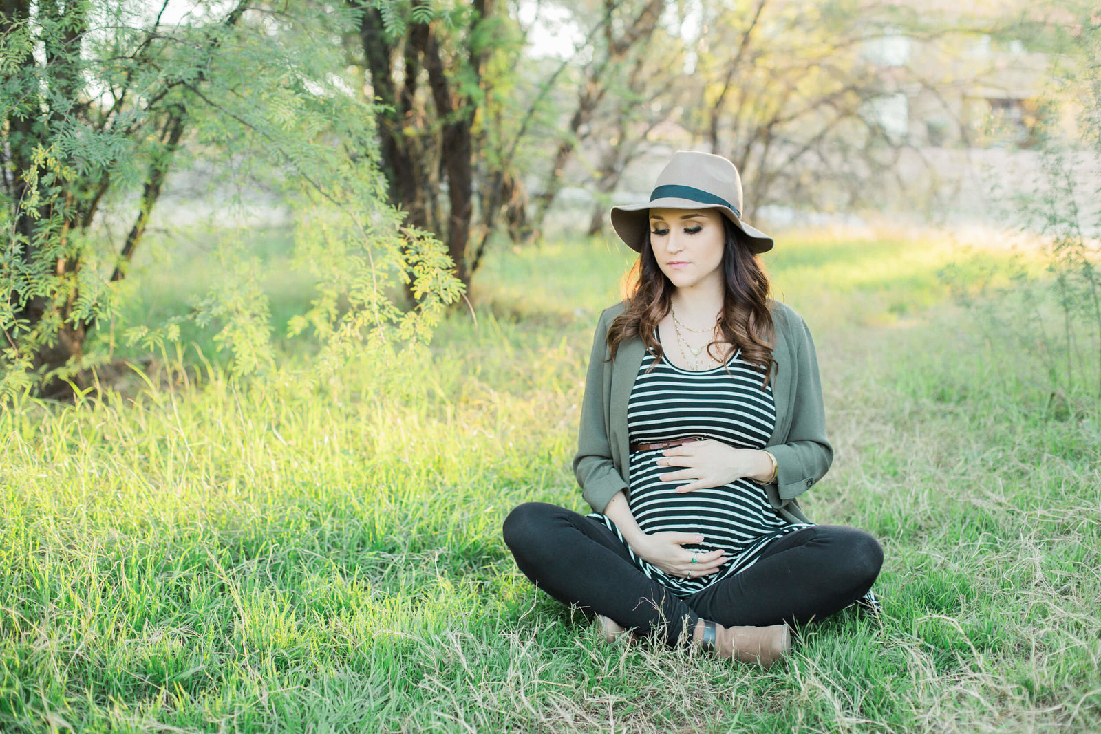 natural light maternity portraits