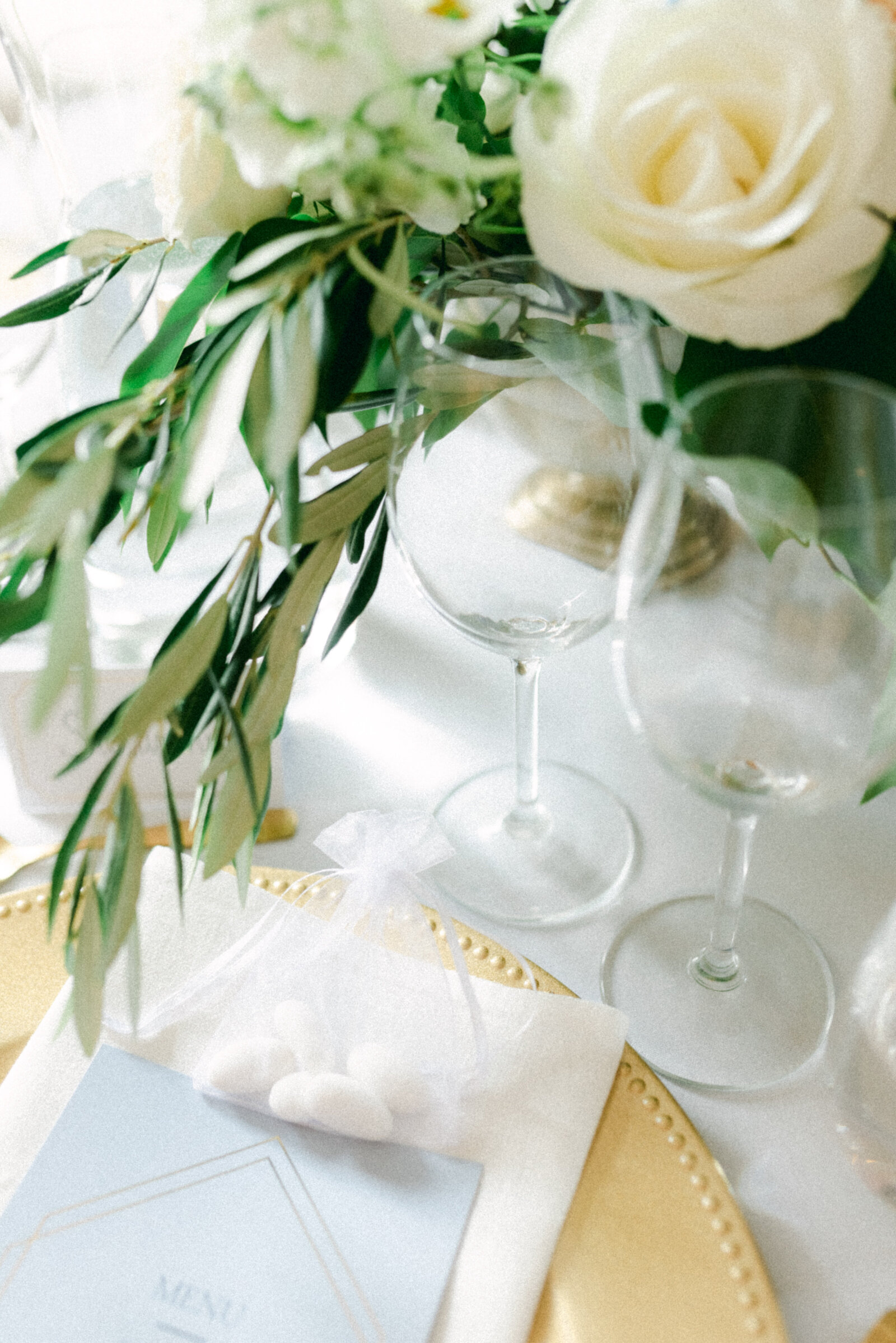 Wedding table setting photographed by wedding photographer Hannika Gabrielsson.