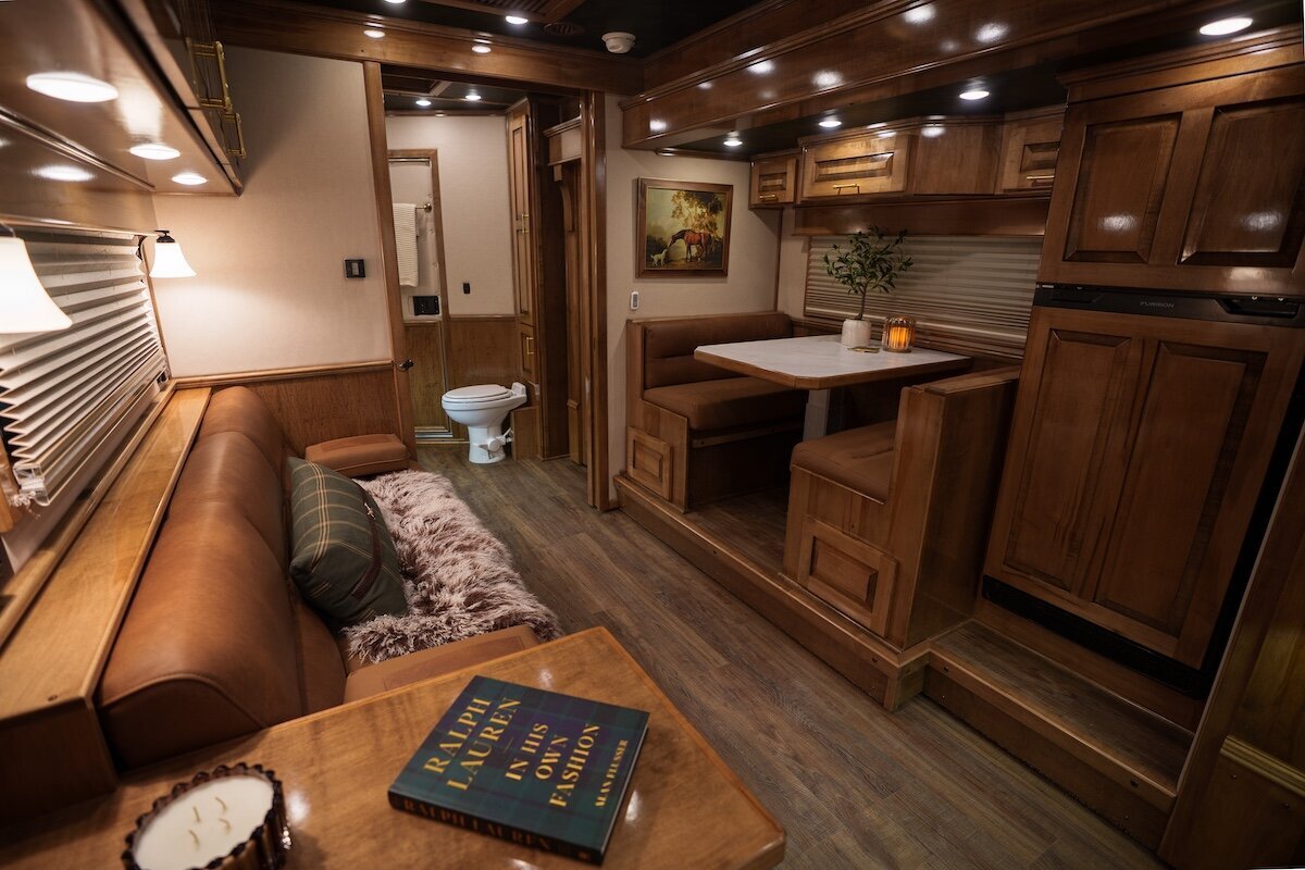 luxury-horse-trailer-22