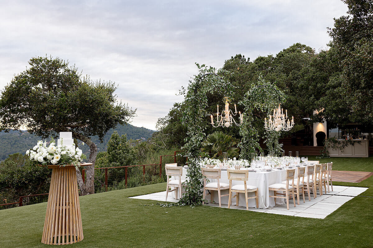 intimate-luxury-backyard-wedding-5