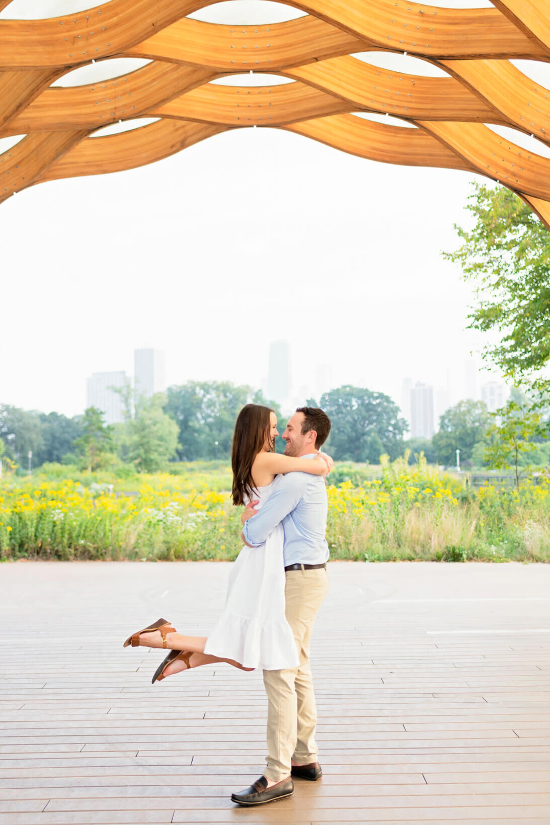 Downtown-Chicago-Engagement-Photos-57