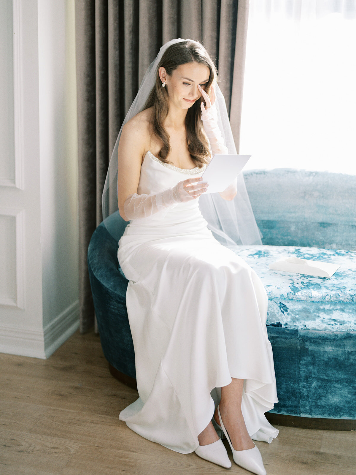 Chicago_Wedding_Photographer_LaurenPage23-26