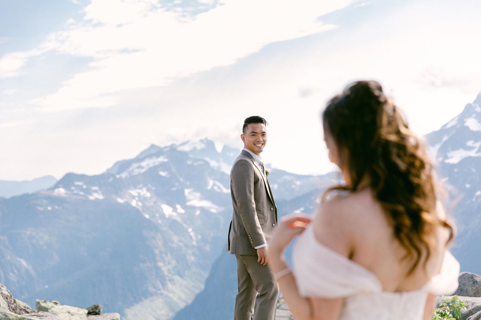 macy-yap-photography-fraser-mountain-elopement-bc-10
