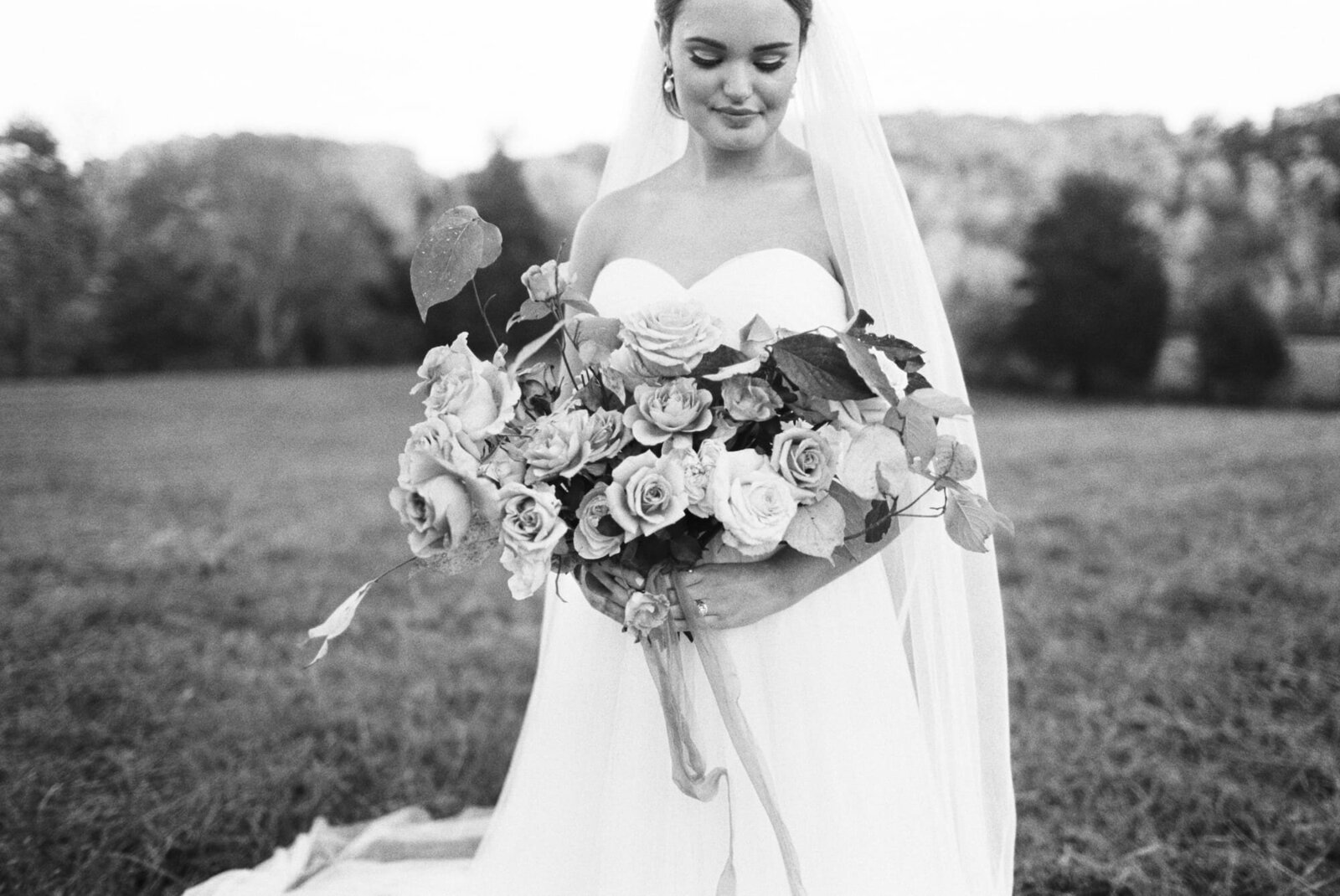 Morgan_Riley_Wedding_Tennessee_Farmhouse_KNoxville_Abigail_Malone_Photography-516