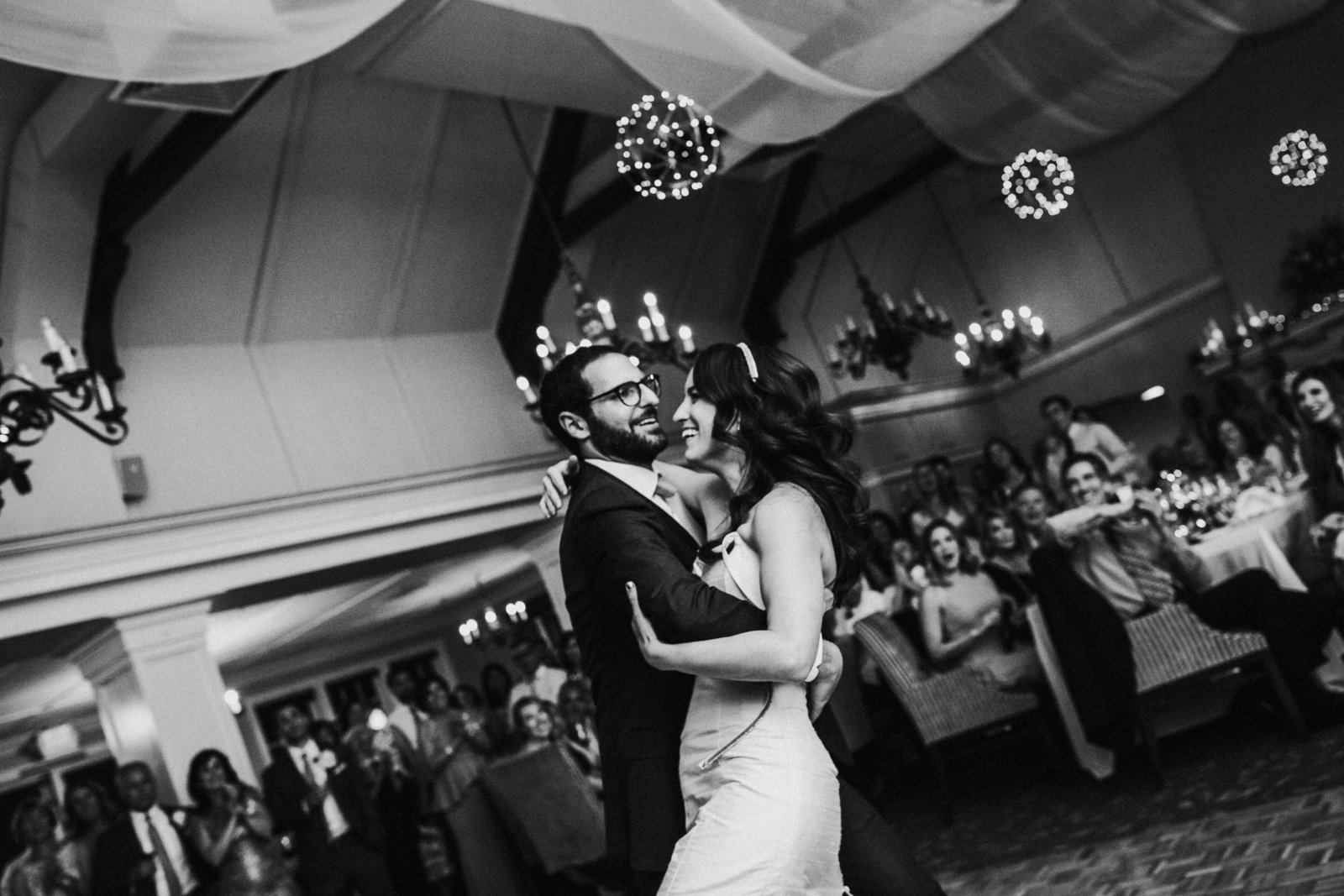 Lauren+Andrew-Sand-Point-Country-Club-wedding-photos-adina-preston-weddings-301