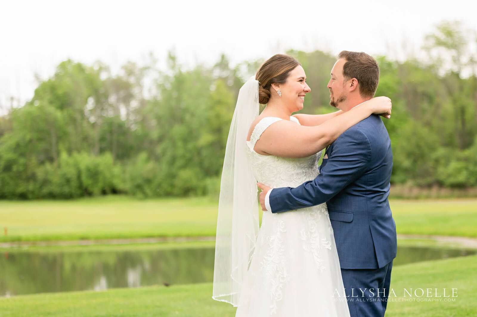 Wedding-at-River-Club-of-Mequon-445